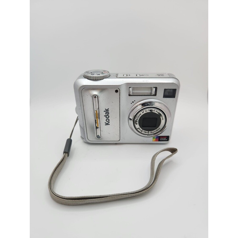 Kodak EasyShare C653 Digital Camera 6.1MP Silver – For Parts or Repair